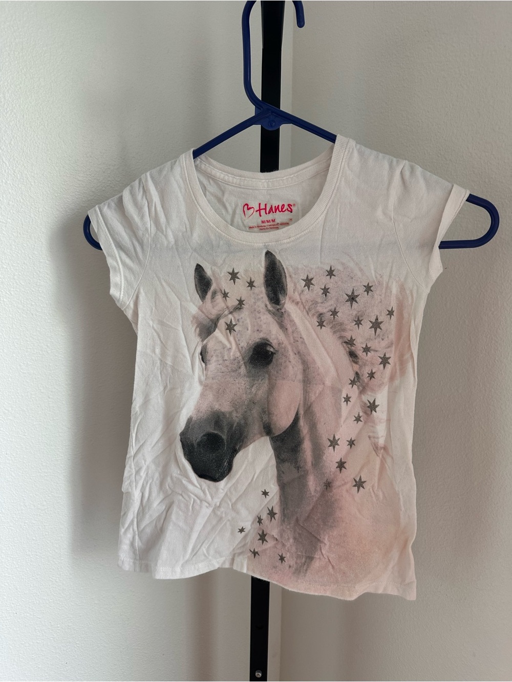 Hanes  medium shirt